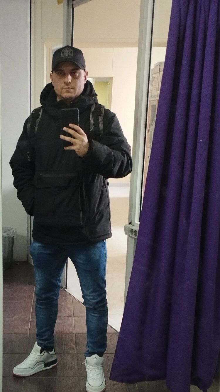  43336466  , 28 ,    