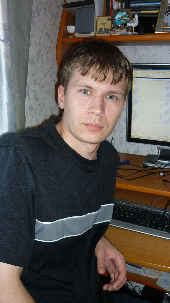  9879906  Ssergey, 42 ,    