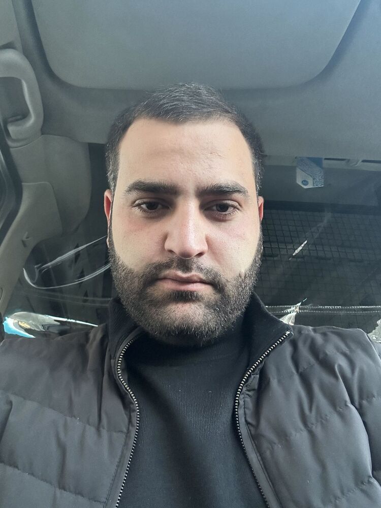  54433056  Garik, 25 ,    