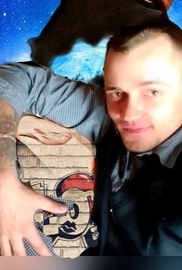  37288786  Roman, 31 ,    