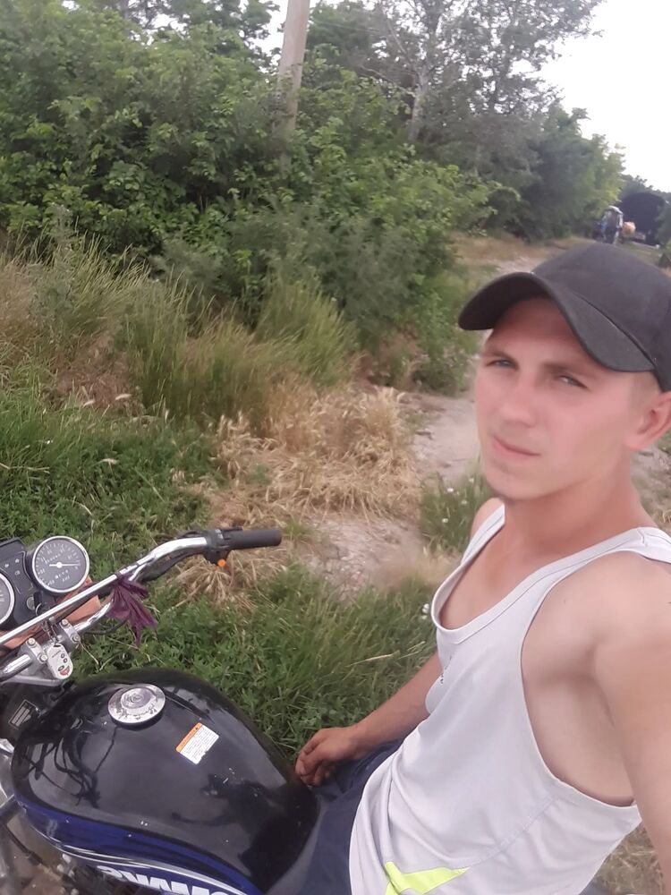  39257446  Vadim, 25 ,    