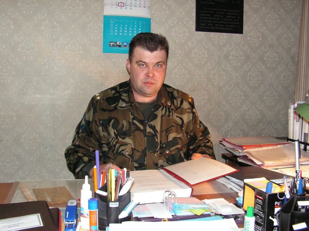  10009046  Garik, 59 ,    