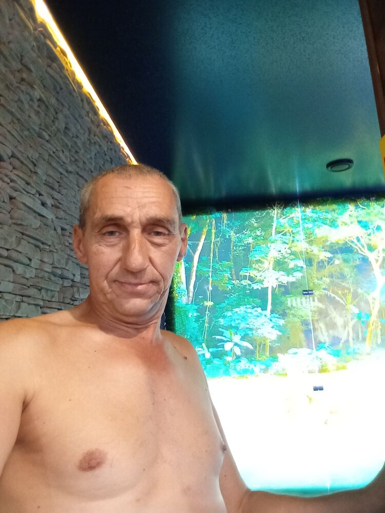  44398136  , 51 ,    