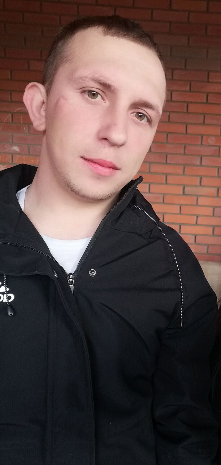  32615596  Dima, 31 ,    