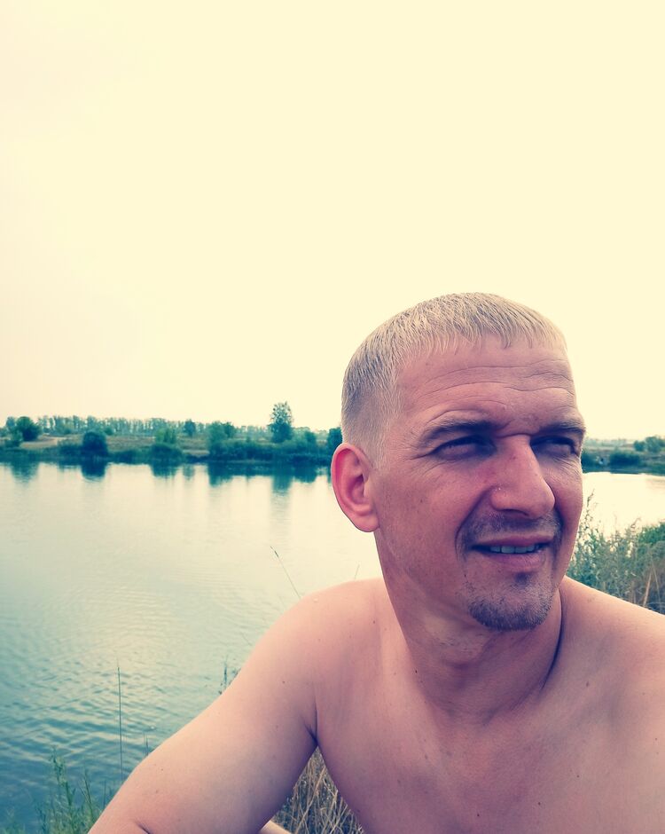  25442916  Andi, 40 ,    