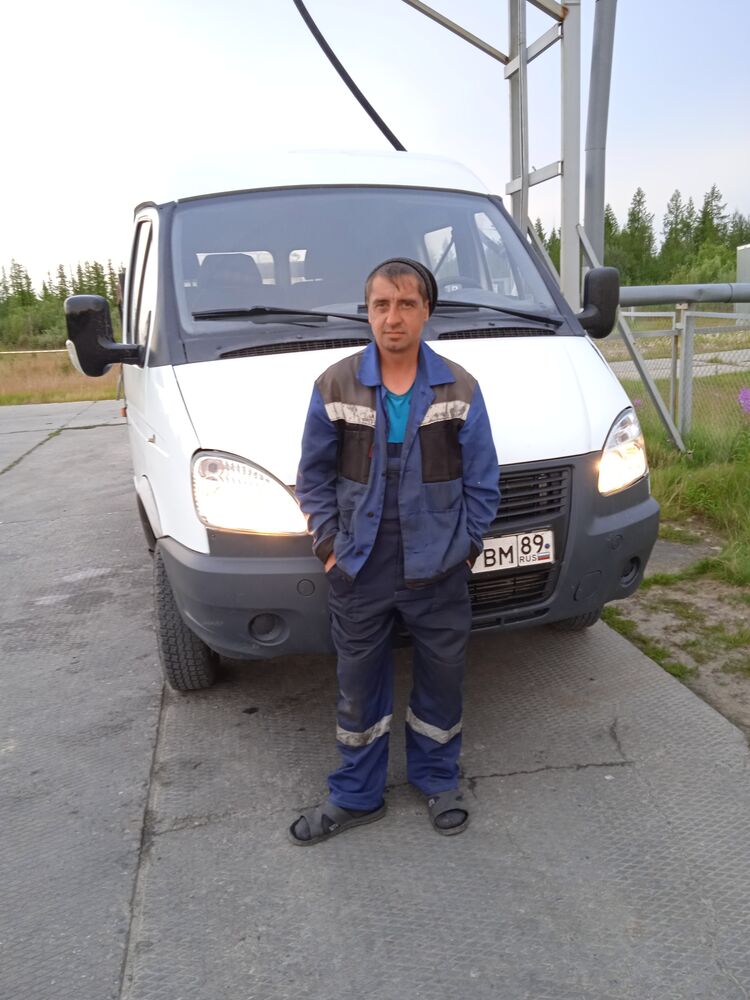  28149426  , 37 ,    