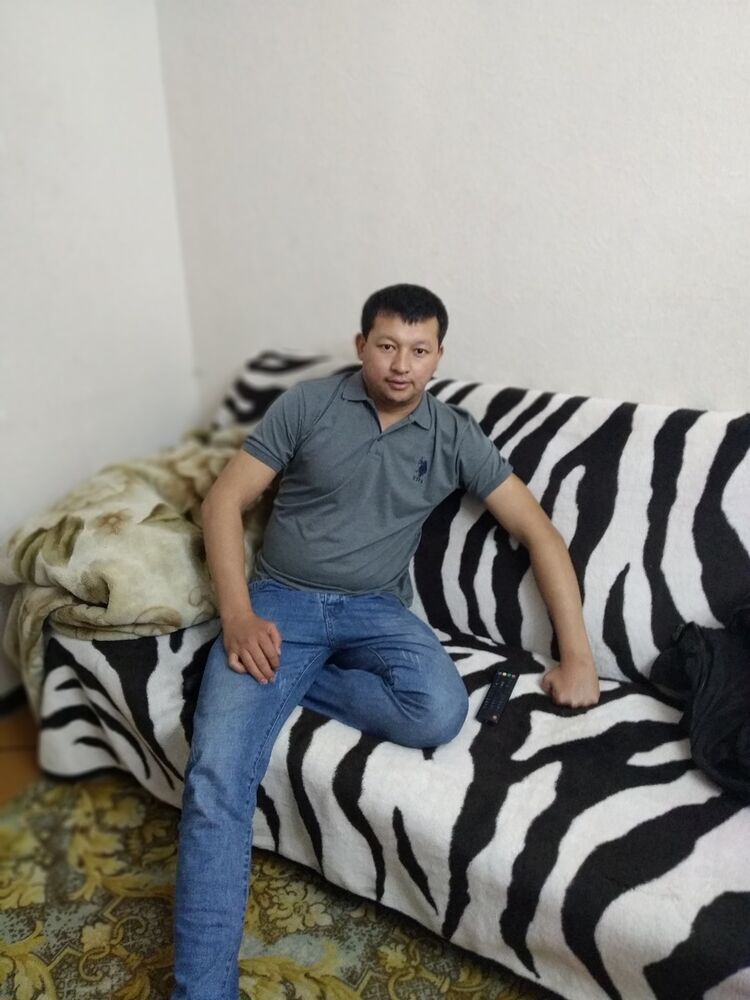  ,   Odil, 35 ,  