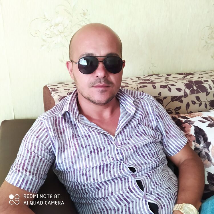  20841846  Anar, 44 ,    