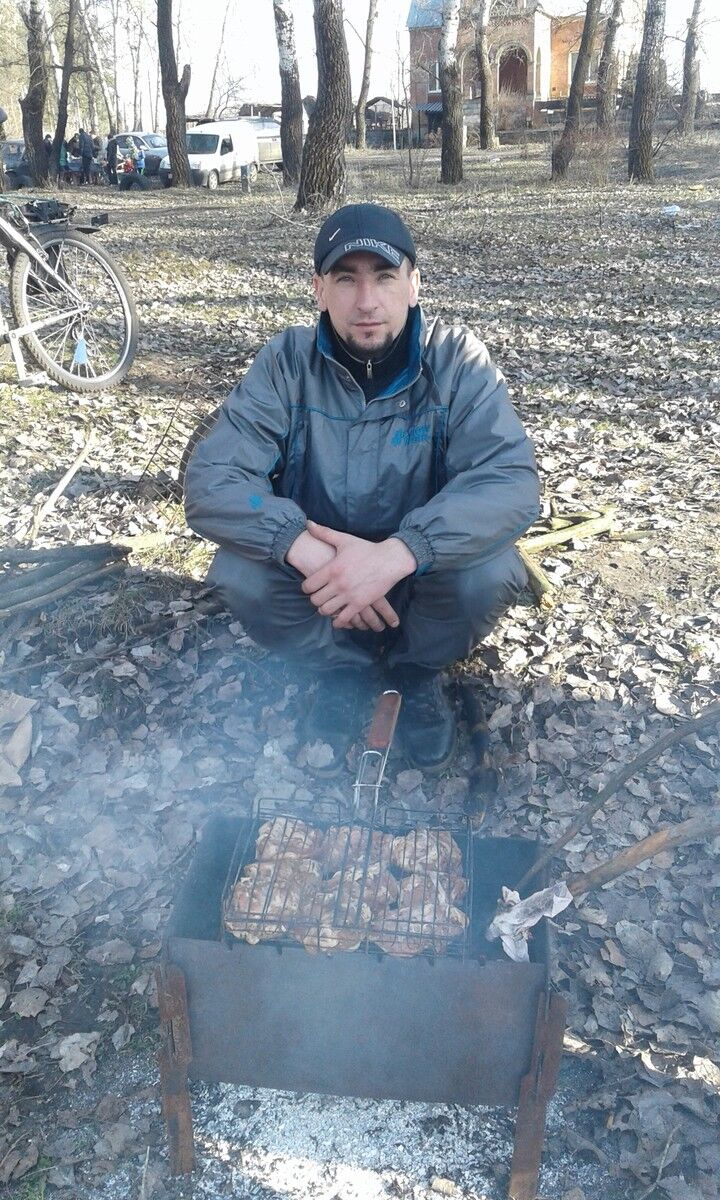  ,   Sergio, 39 ,   ,   , c 