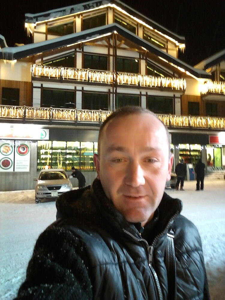  16189686  David, 46 ,    