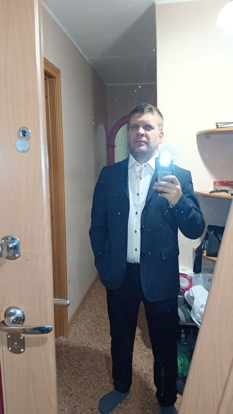  49047686  , 43 ,    