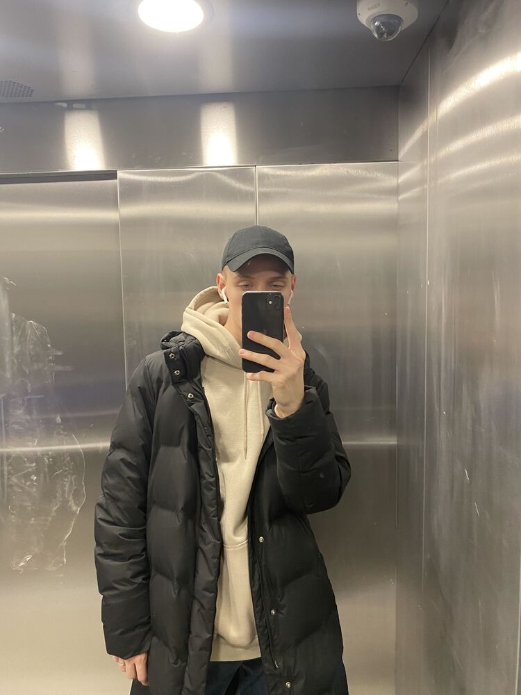  26201656  Alex, 25 ,    