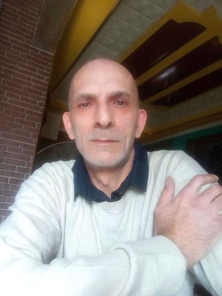  27082926  Valer, 60 ,    