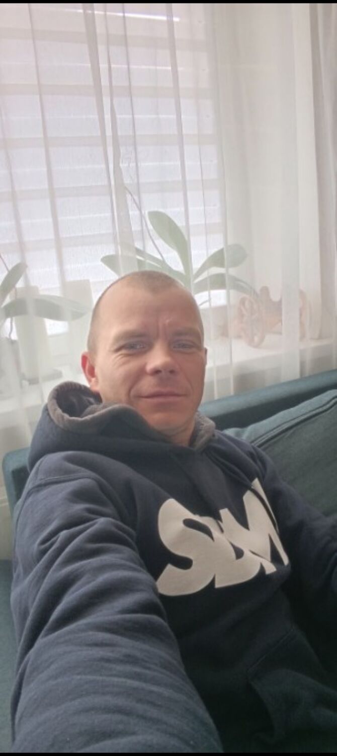  48566666  Rostislav, 40 ,    -