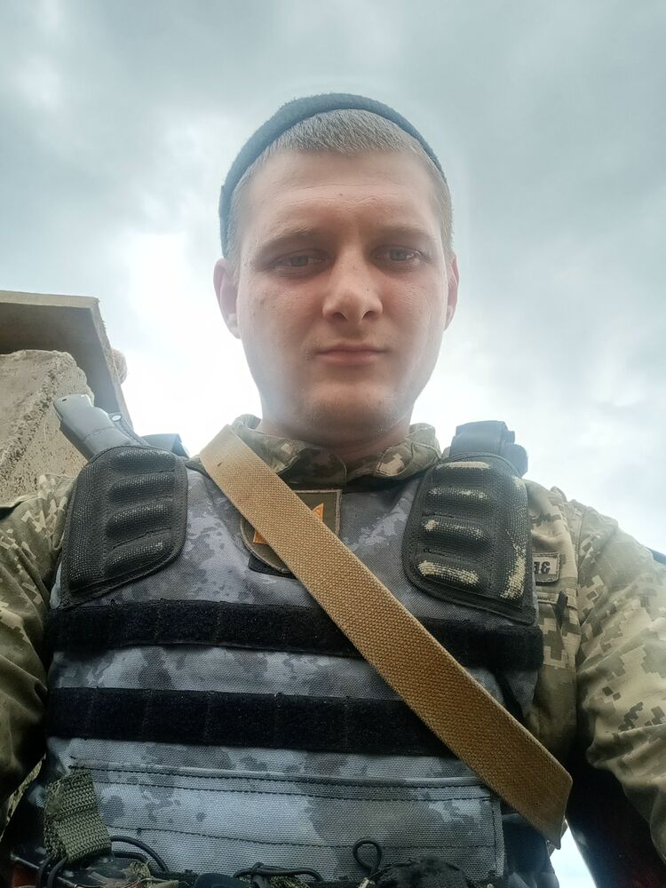  28518246  , 28 ,    