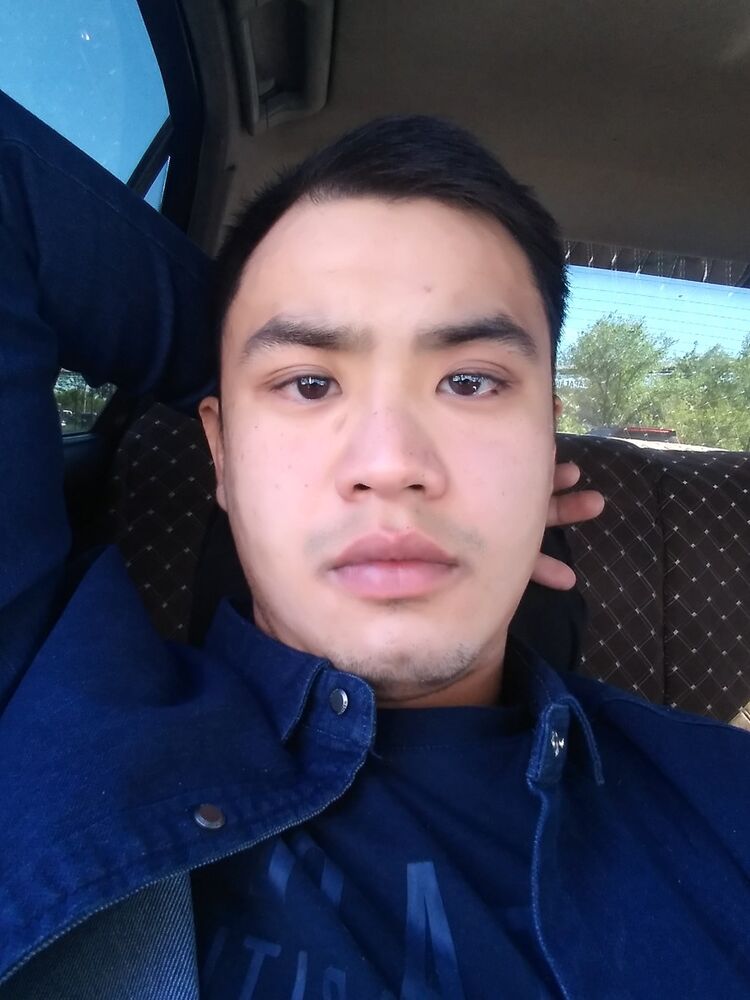  ,   Erzhan, 32 ,   ,   , c 