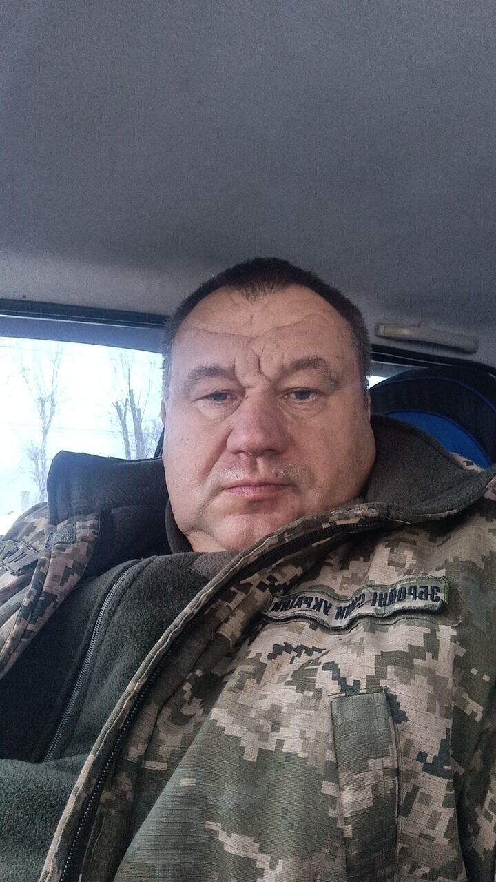  45090816  Viktor, 55 ,    