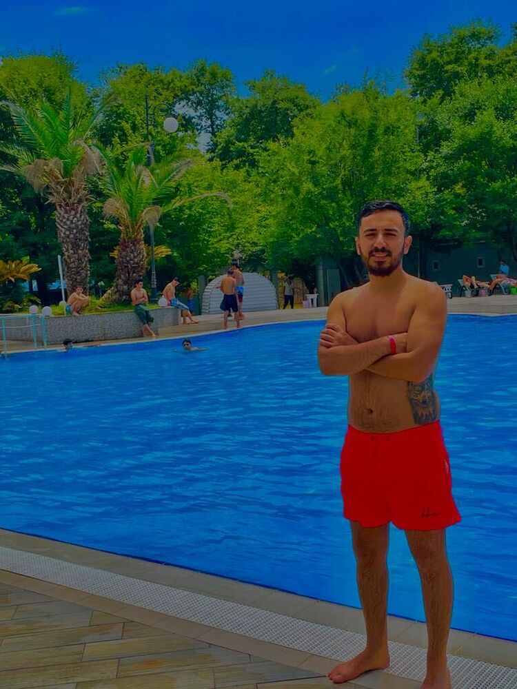  ,   Ragim, 31 ,   ,   