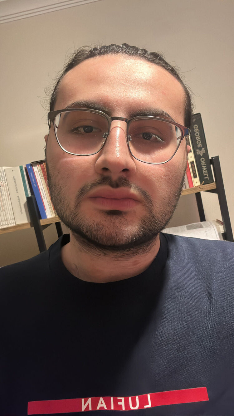  32951556  Ahmet, 29 ,    