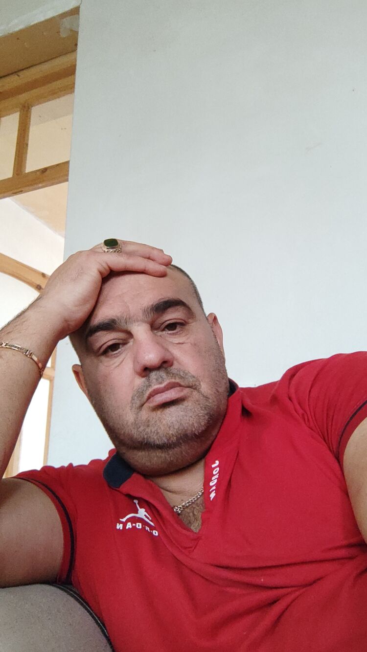  39875866  Ayxan, 49 ,    