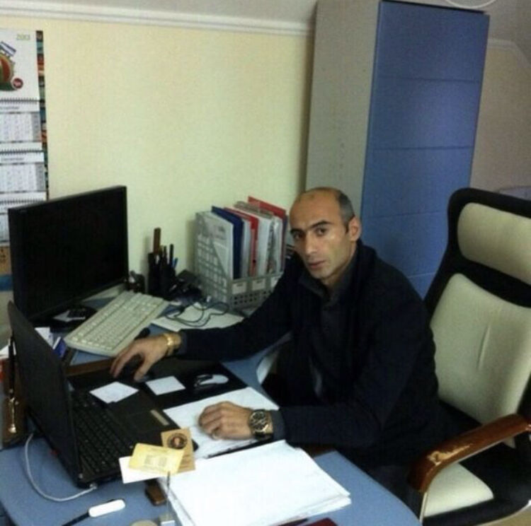  31857746  Martln, 41 ,    