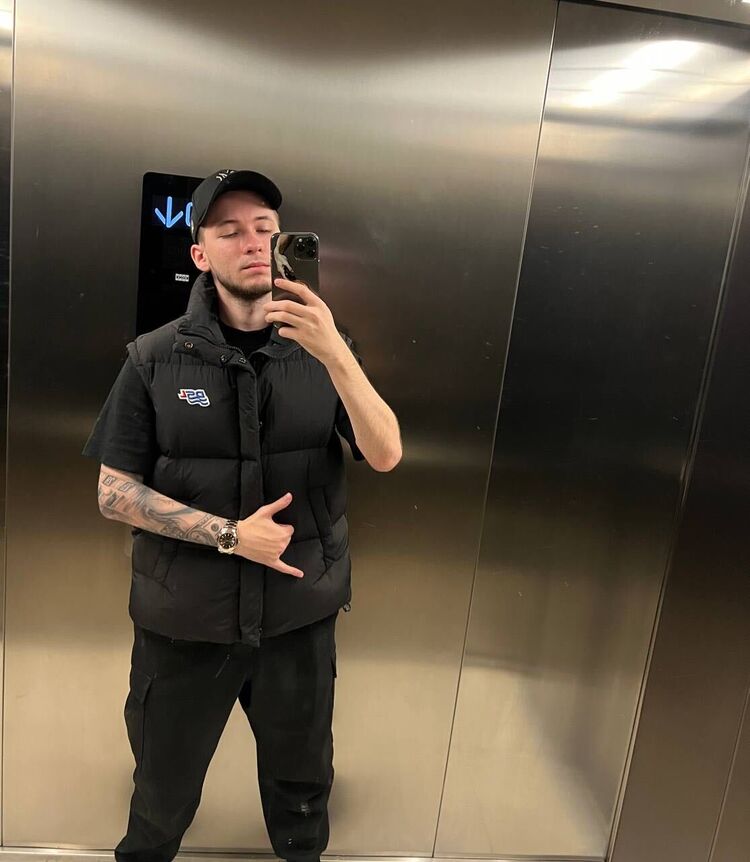  30466606  , 27 ,    