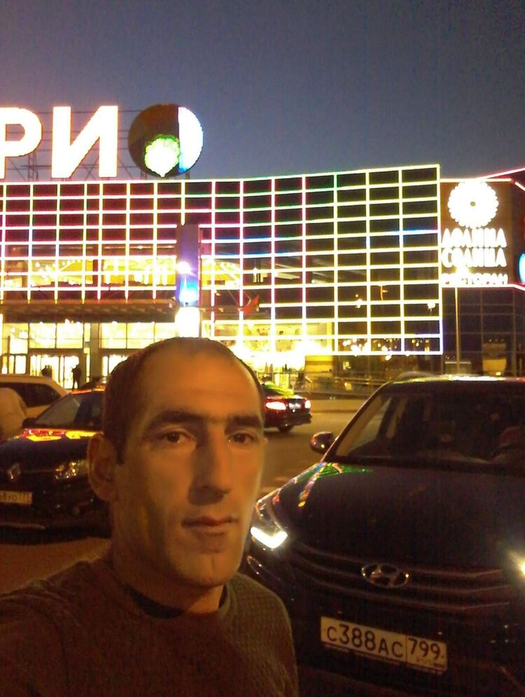  ,   Aro, 42 ,   ,   