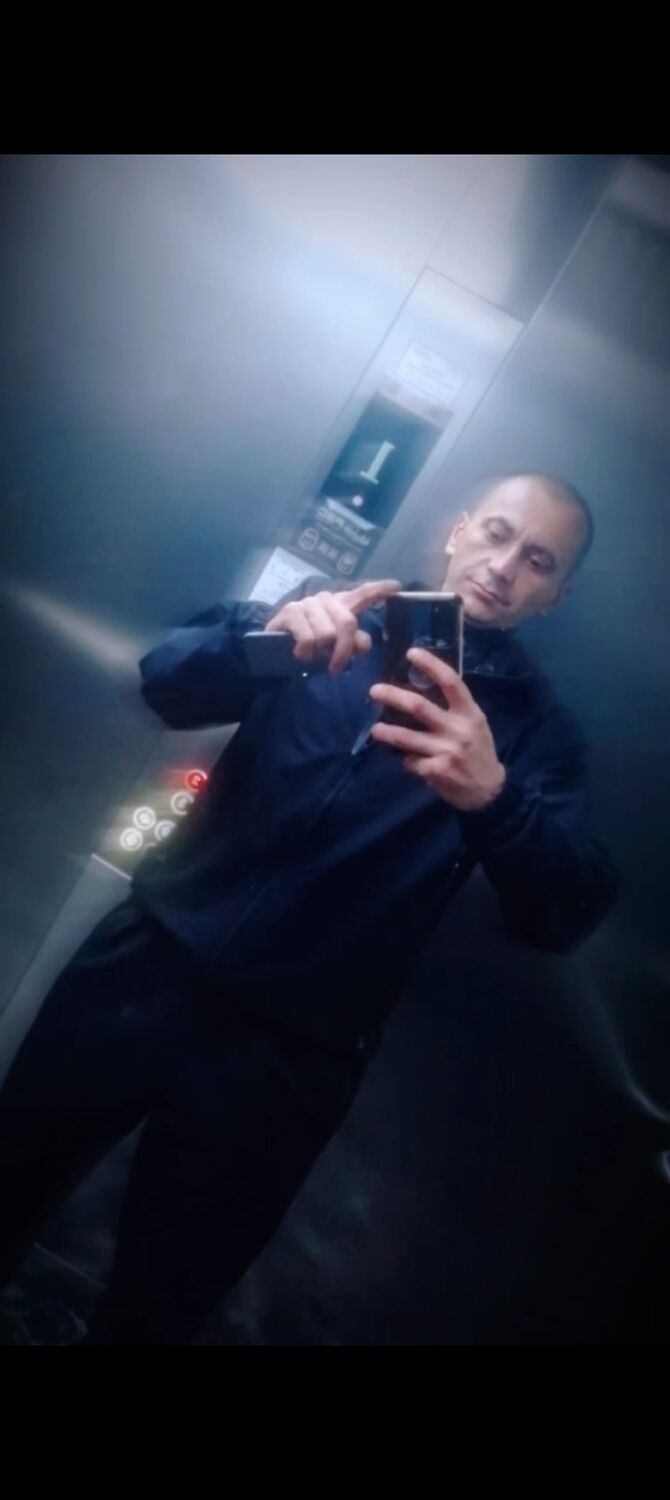  52184246  Evgenij, 42 ,    