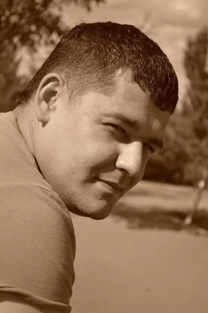  39595926  Ivan, 39 ,    