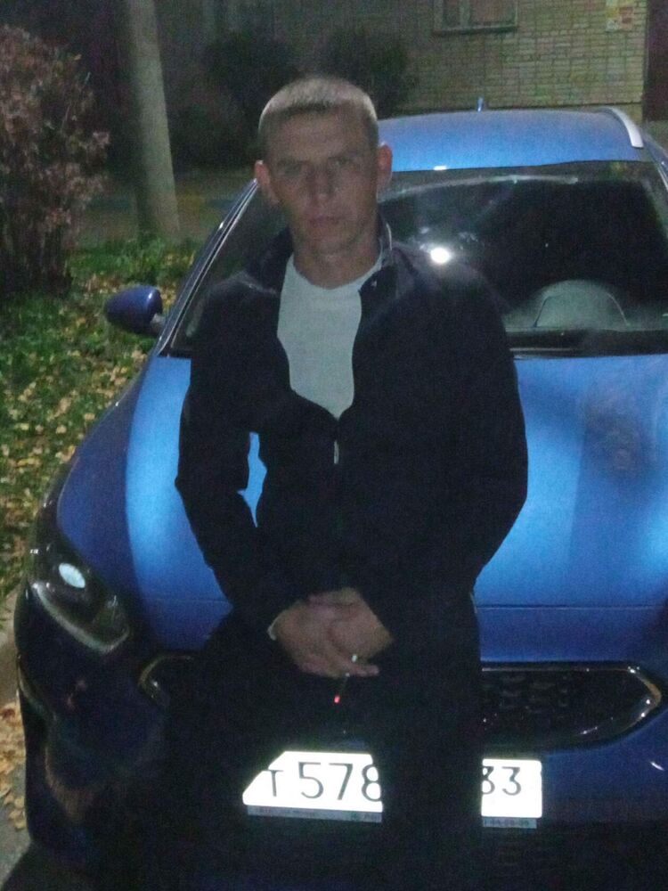  52797636  , 37 ,    