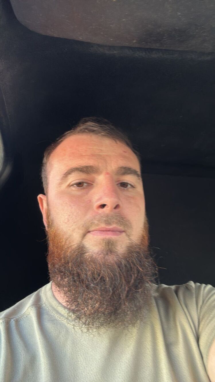  46946176  , 31 ,    
