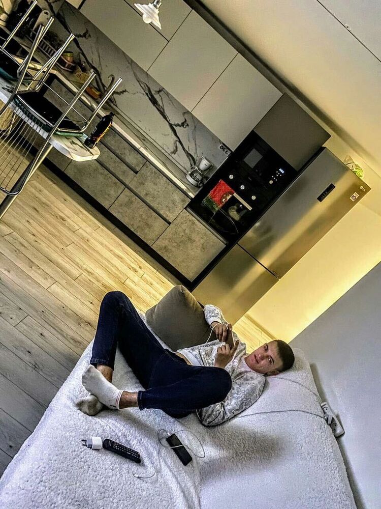  35011736  Xasan, 28 ,    