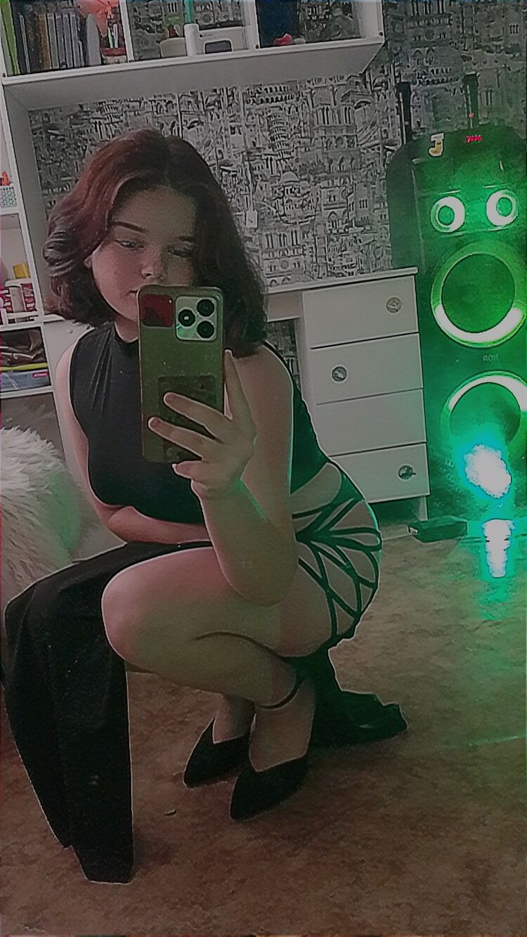  46786736  Maria, 21 ,    