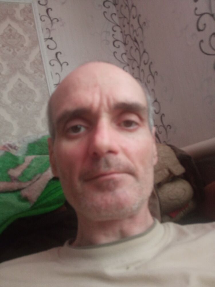  32357586  Alexander, 46 ,    