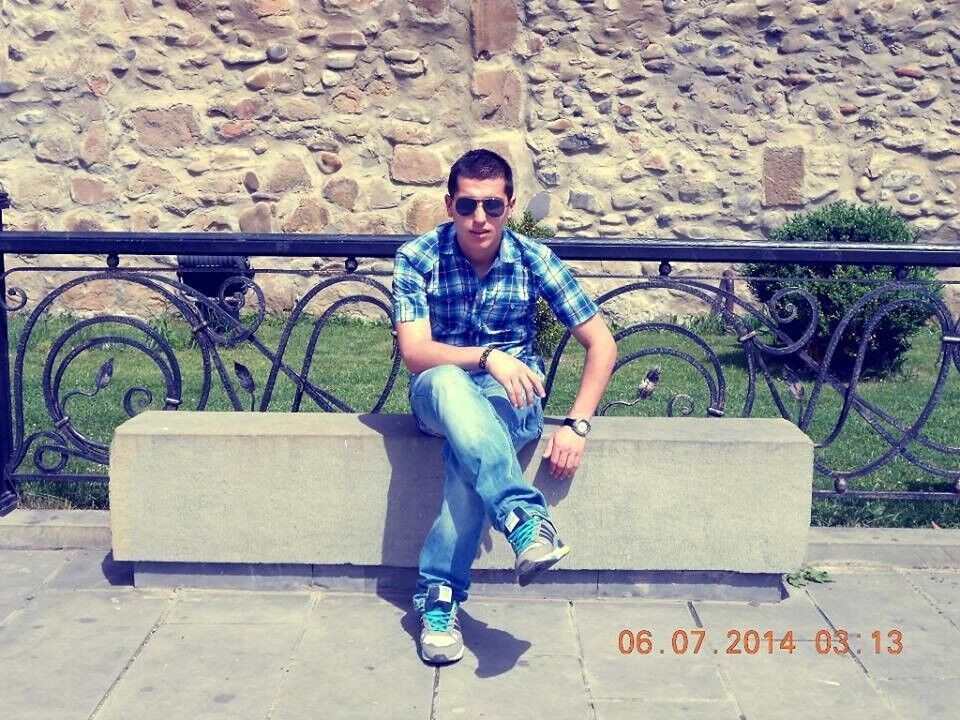  6798846  Ako, 32 ,    