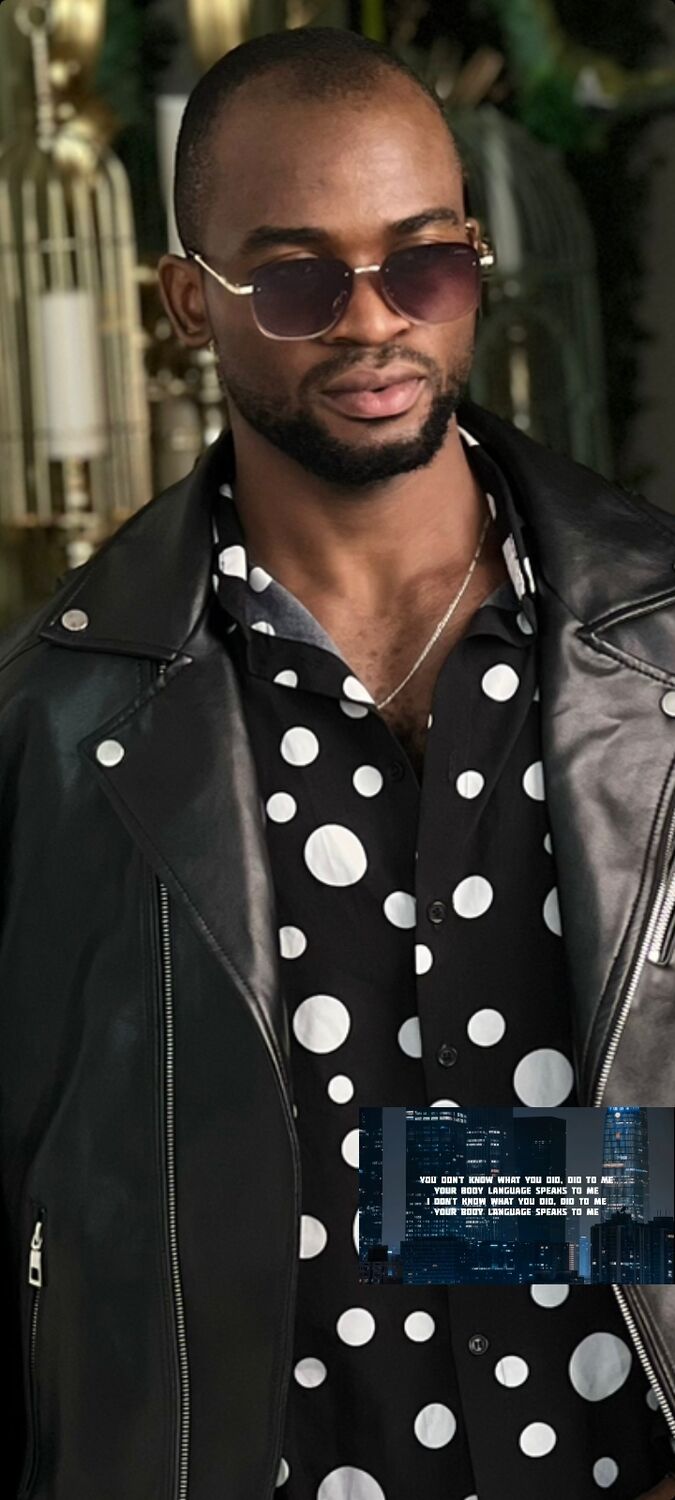  34375316  Cassandro, 32 ,    