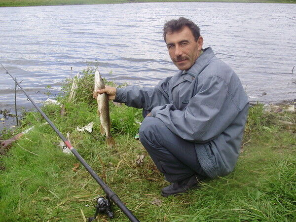  ,   Renat, 61 ,   ,   , c 