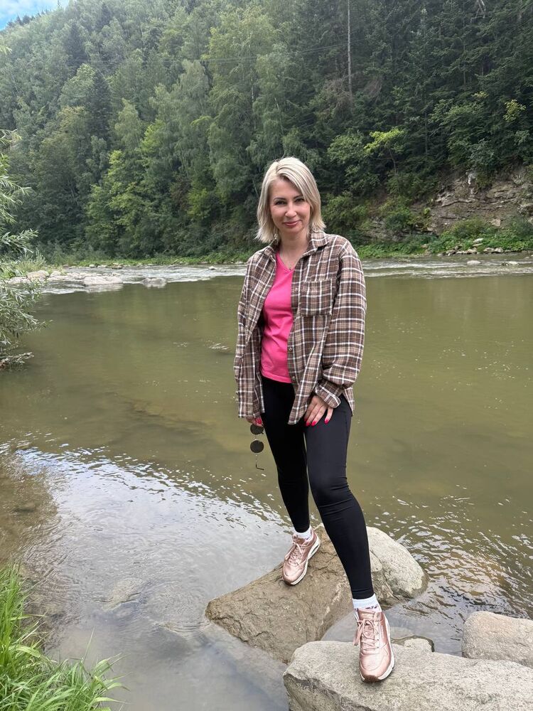  53743816  Tanya, 45 ,    