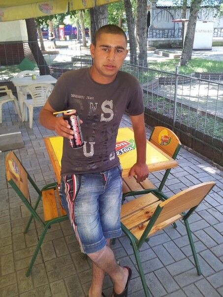  4532786  Maksim, 30 ,    