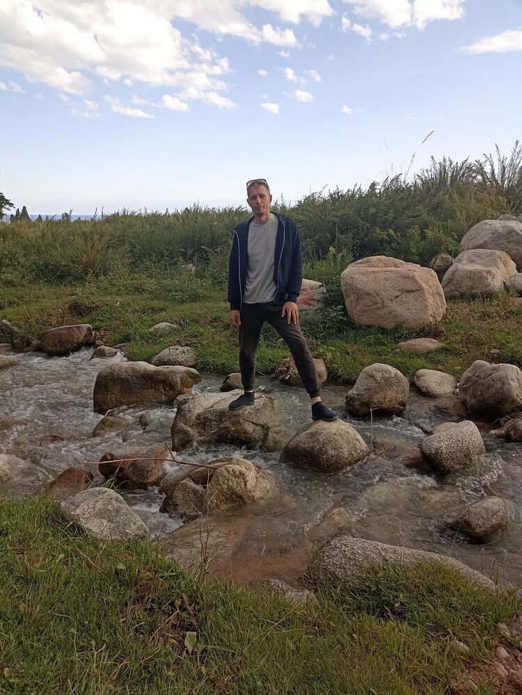  ,   Pavel, 40 ,   ,   