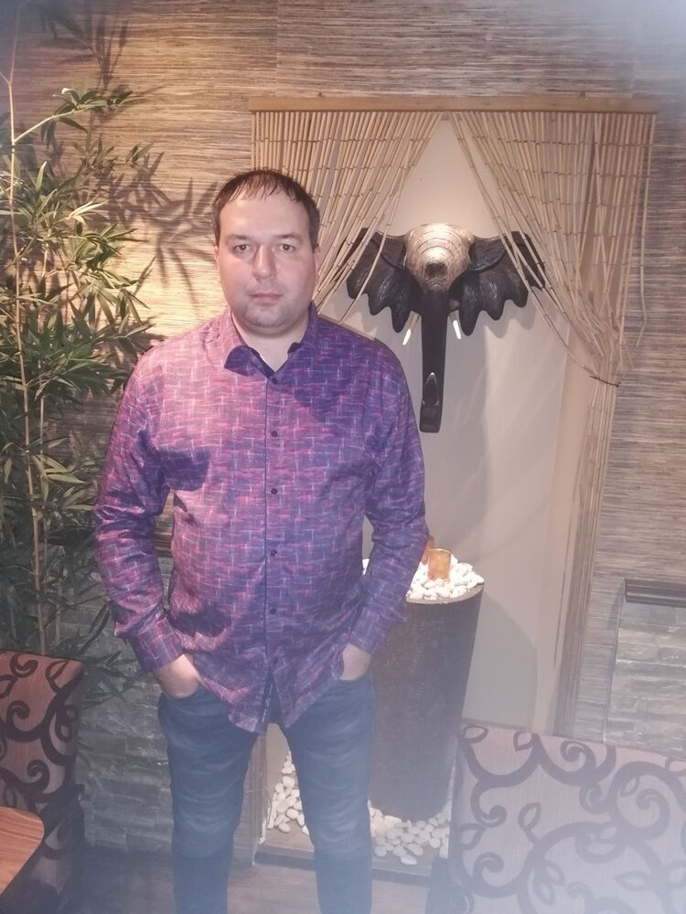  18422936  Aleksandr, 45 ,    