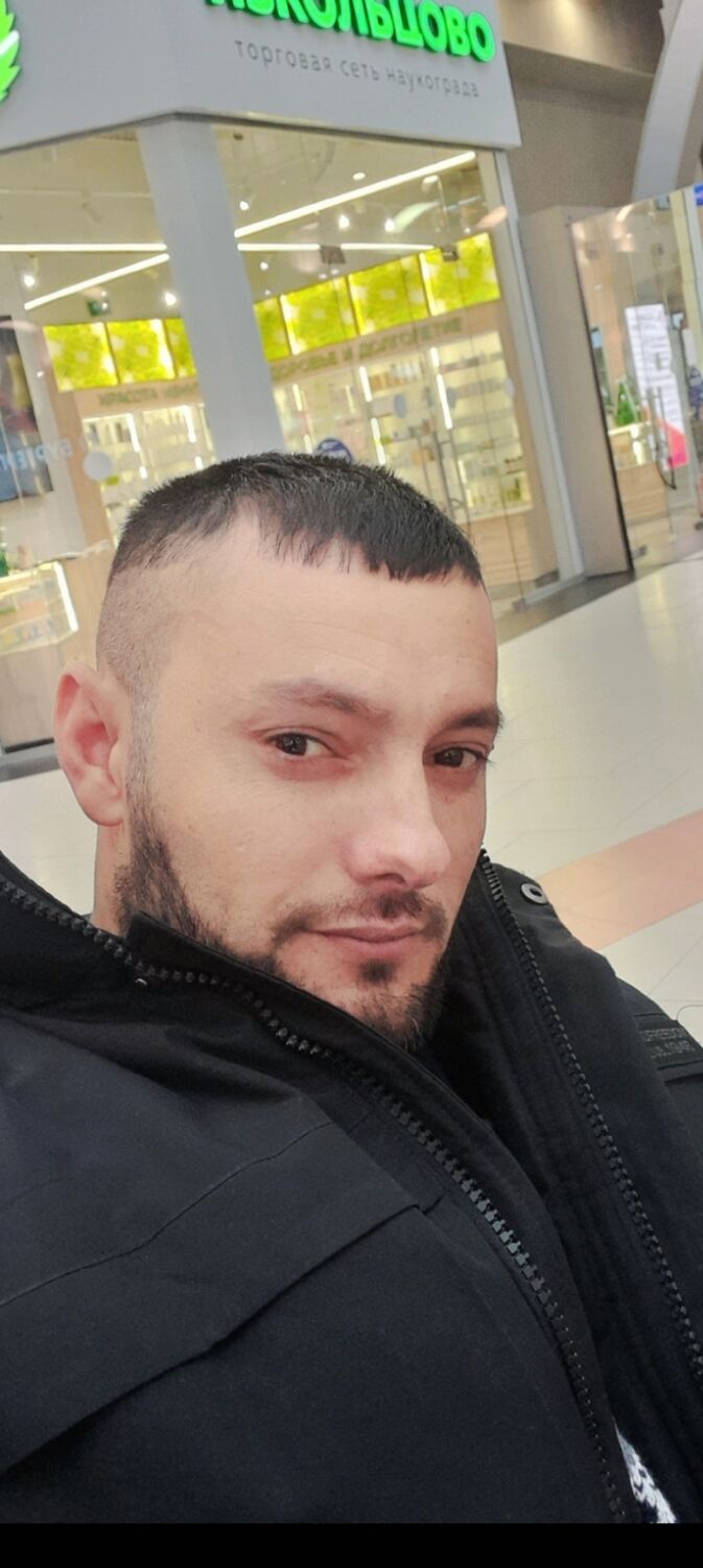  48811136  , 35 ,    