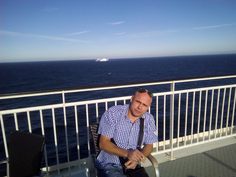  ,   Aivars, 46 ,   ,   , c 