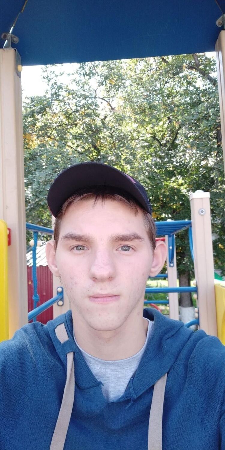  49393046  Vladimir, 22 ,    