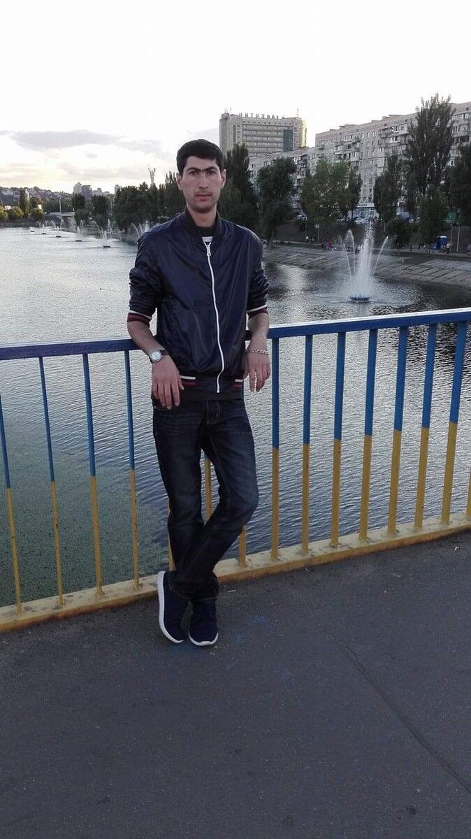  ,   Gurami, 33 ,   ,   , c 