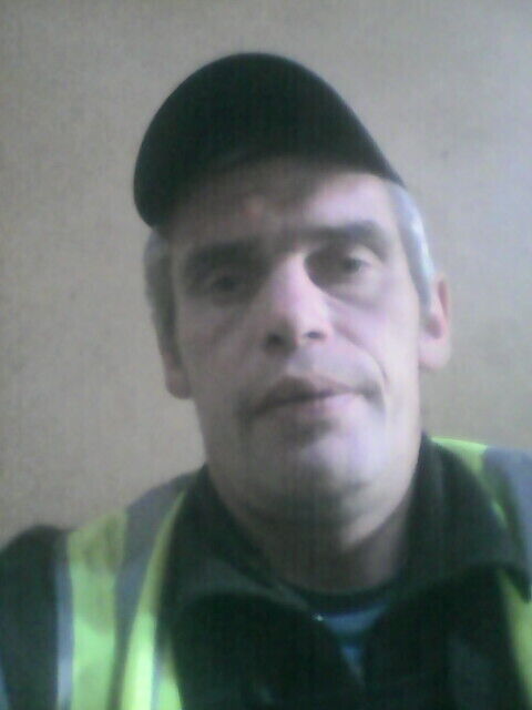  21466406  ˸, 42 ,    