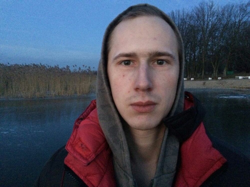  9020516  Alex, 31 ,    