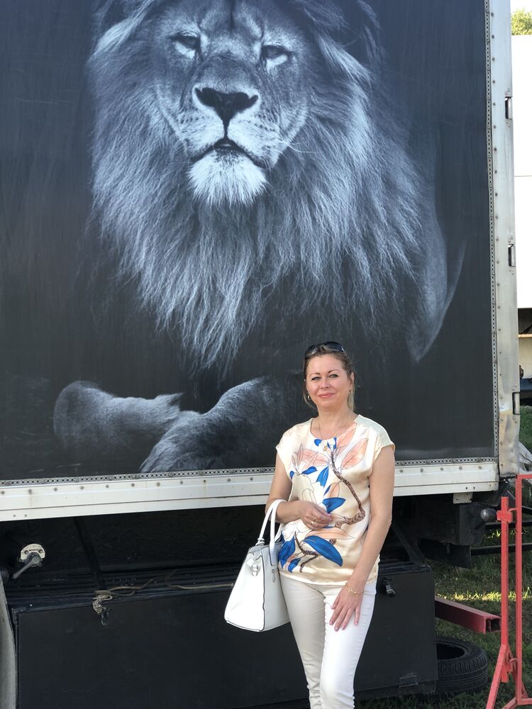  Almeria,   Tania, 49 ,   c , 
