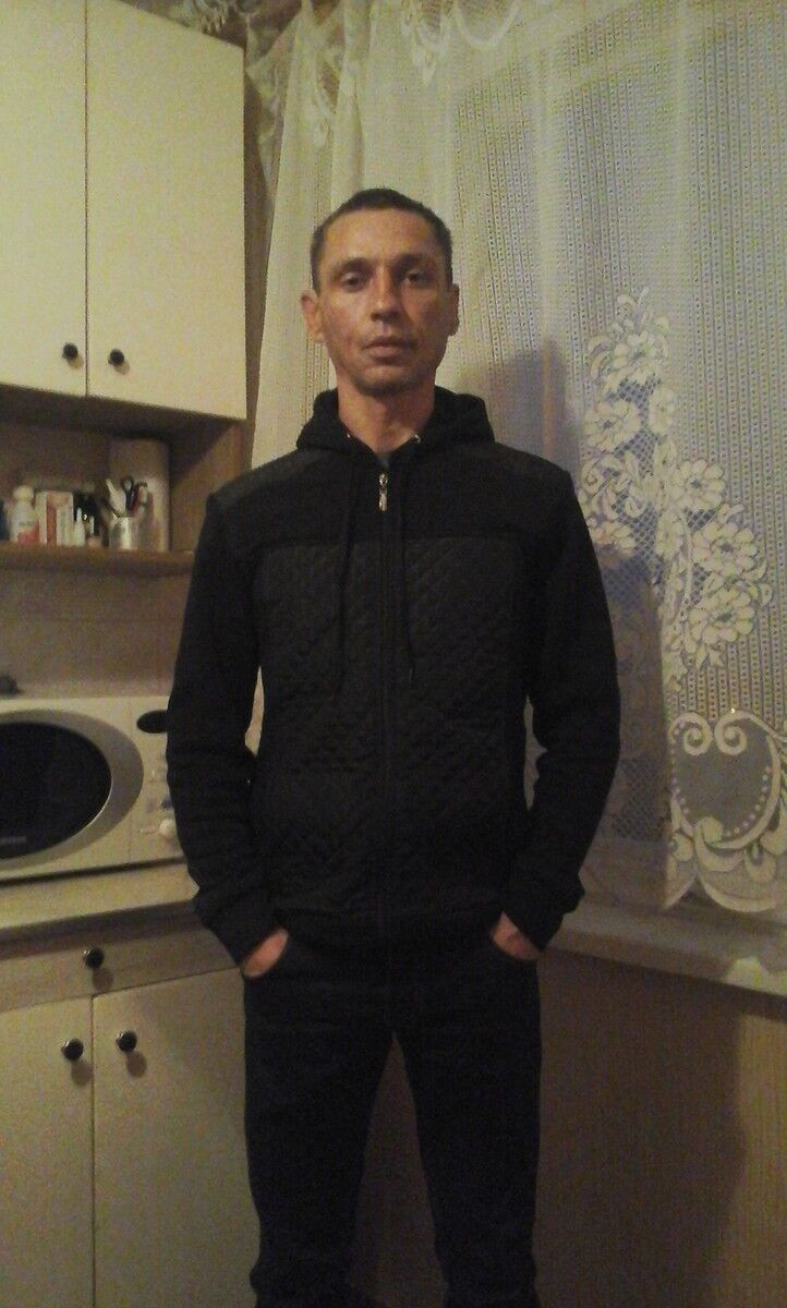  10509656  Grisha, 49 ,    