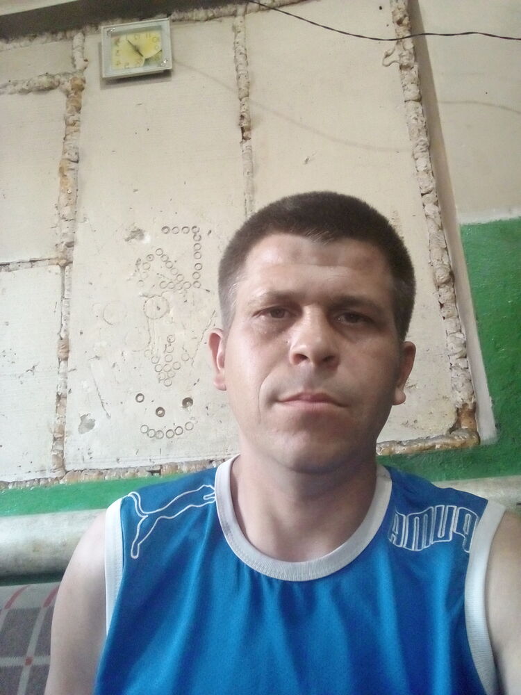  22983466  Stefan, 37 ,    